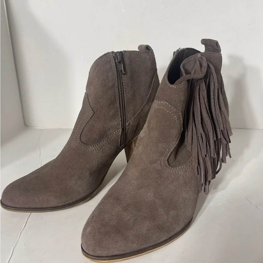 Steve Madden Brown Suede Leather Fringe Block Heel Booties size 8.5